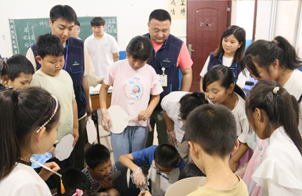 Weinan Municipality Qiaonanzhen Volunteer service and donation for dilapidated house, China